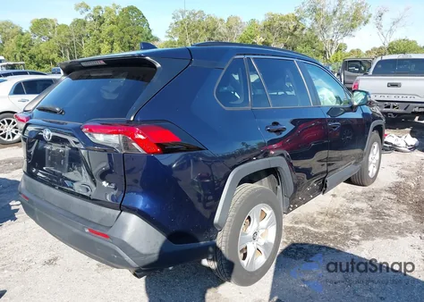 2020 Toyota Rav4 Xle z USA, uszkodzony, nr VIN 2T3W1RFV0LC063566